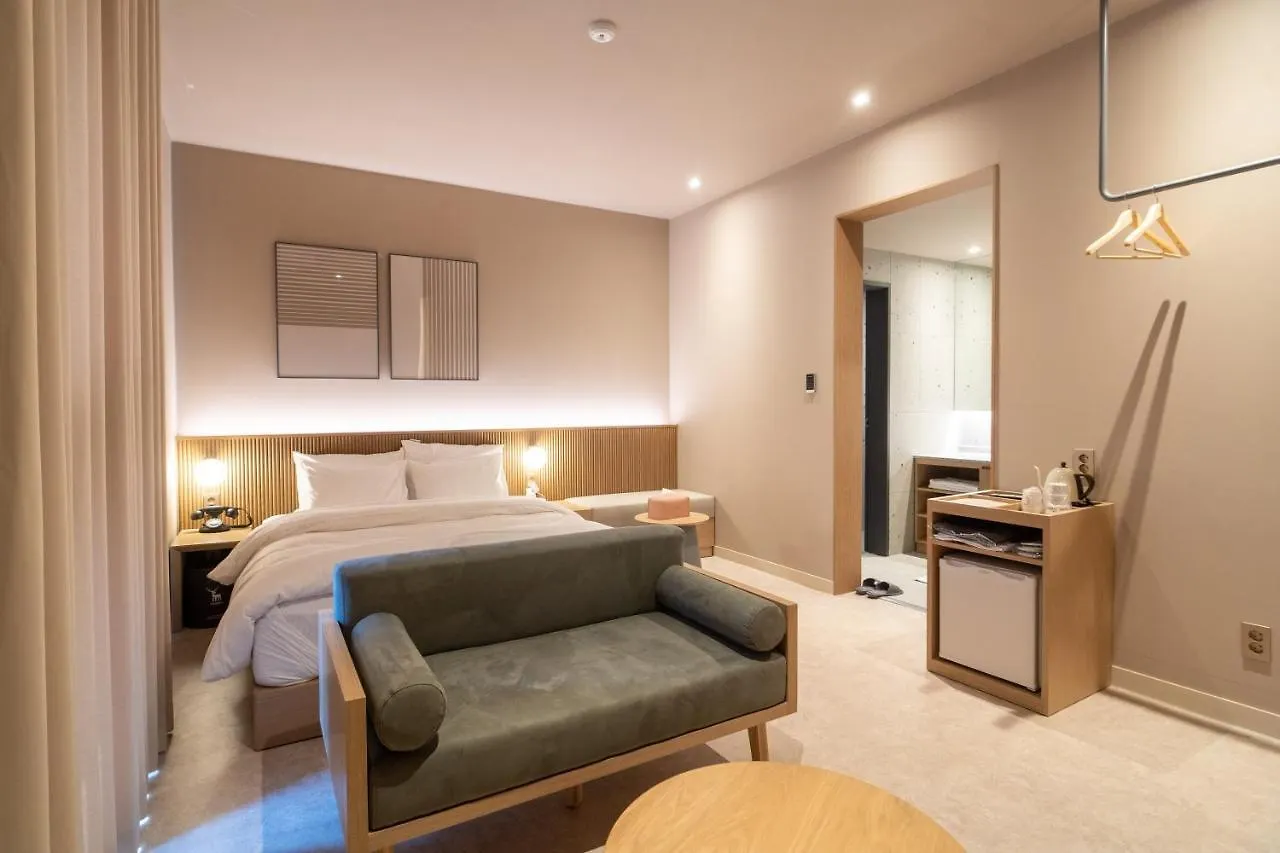 Goyang Hotel Yuji 3*,