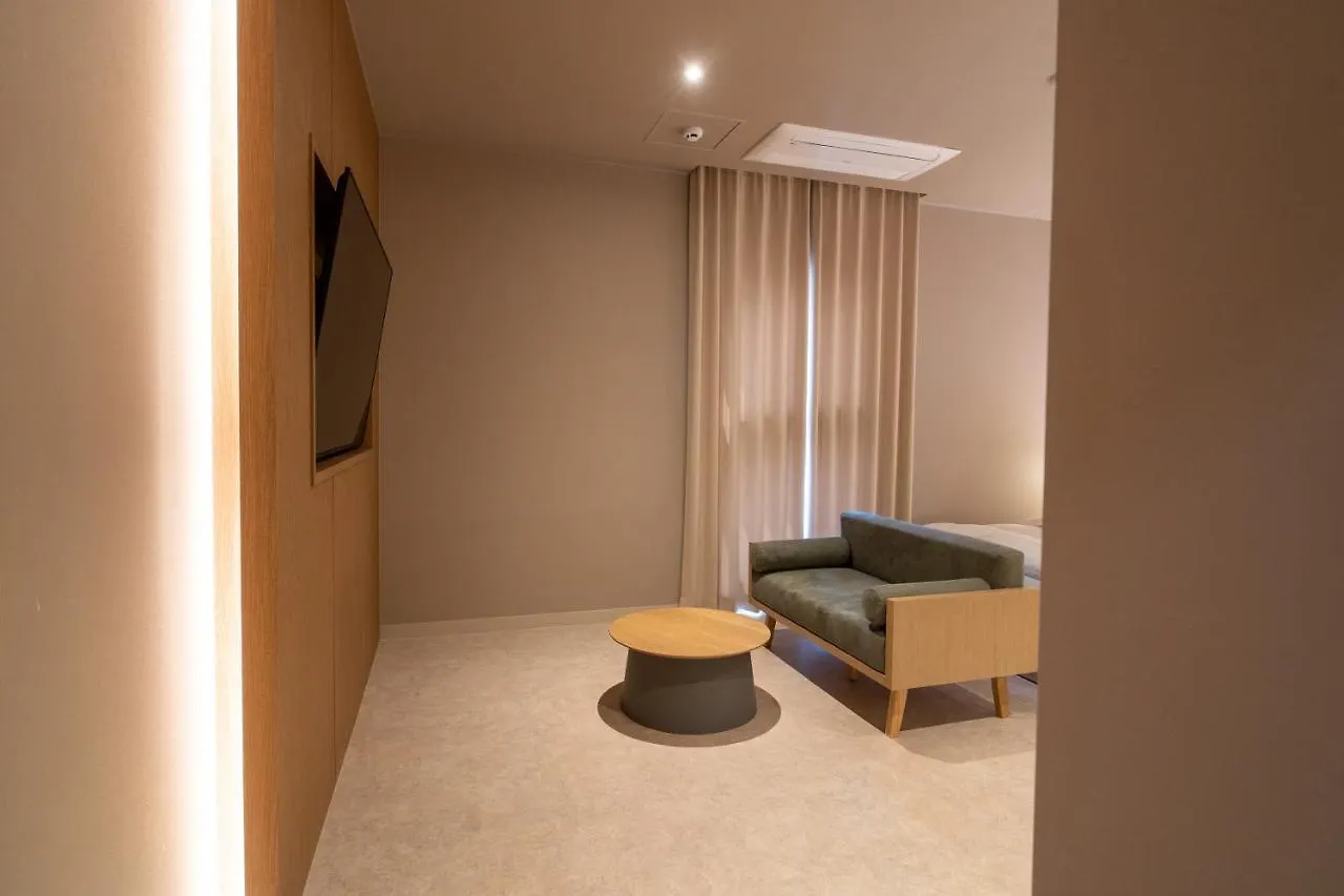 Goyang Hotel Yuji 3*,